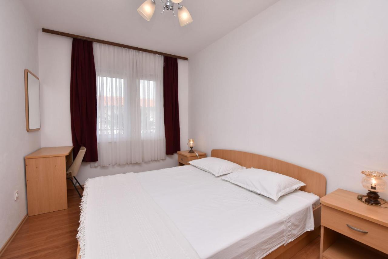 Apartments And Room Kiko Primosten Ngoại thất bức ảnh