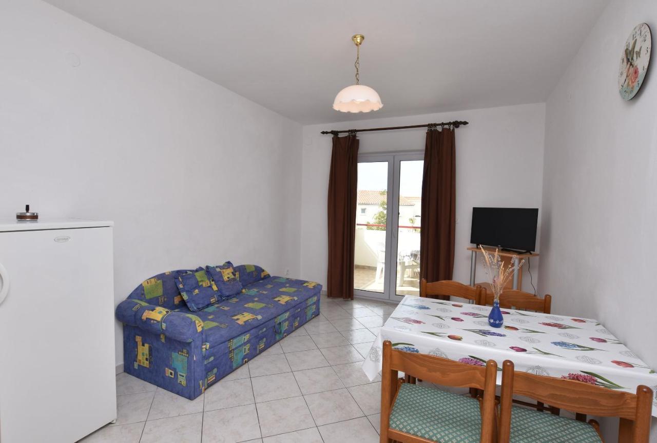 Apartments And Room Kiko Primosten Ngoại thất bức ảnh