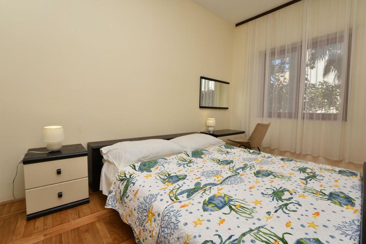 Apartments And Room Kiko Primosten Ngoại thất bức ảnh