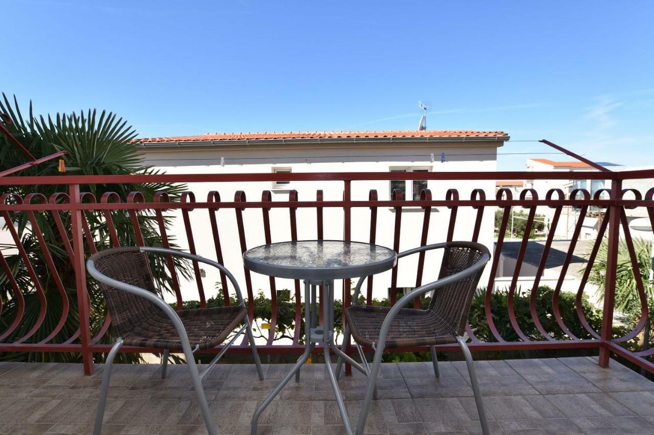 Apartments And Room Kiko Primosten Ngoại thất bức ảnh