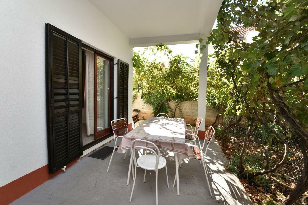 Apartments And Room Kiko Primosten Ngoại thất bức ảnh