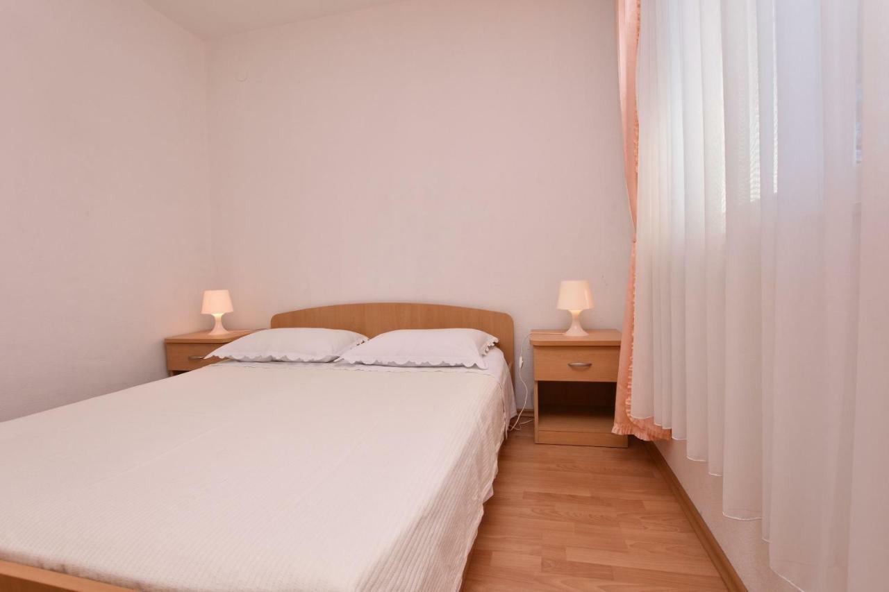 Apartments And Room Kiko Primosten Ngoại thất bức ảnh