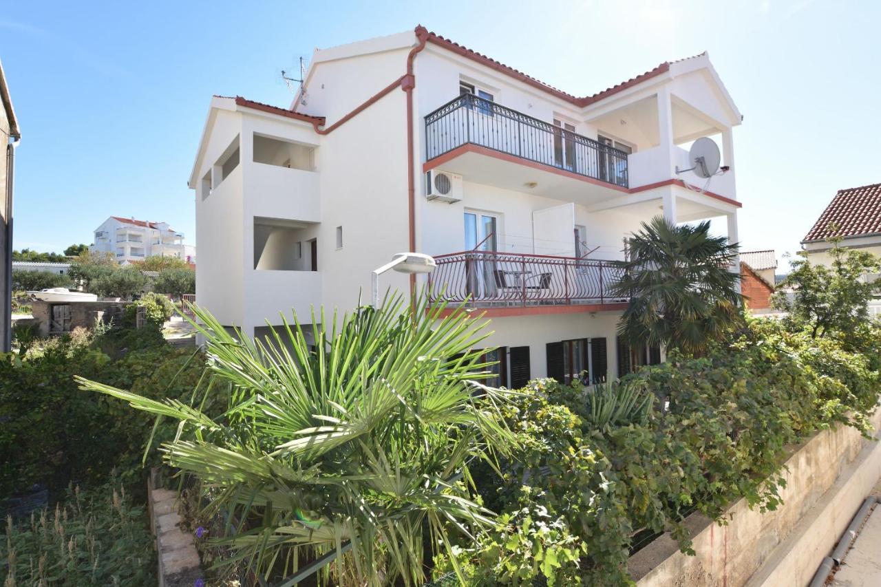 Apartments And Room Kiko Primosten Ngoại thất bức ảnh